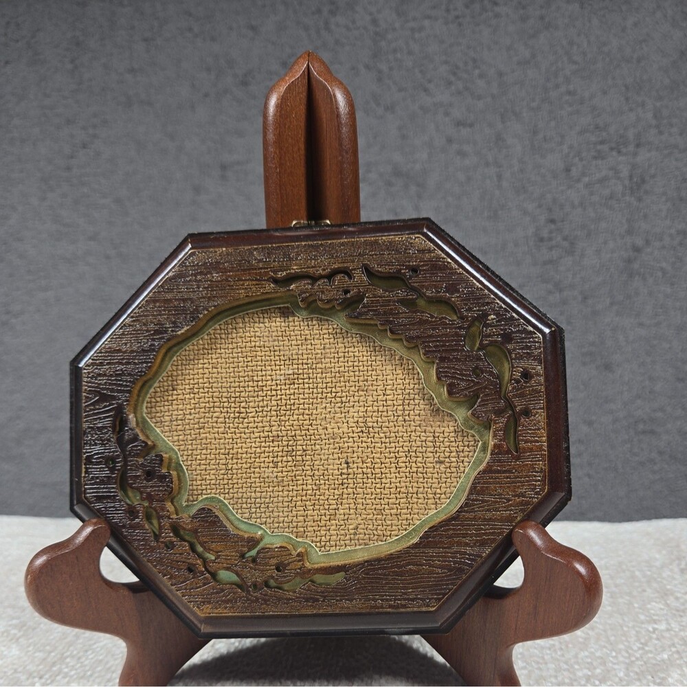 Vtg HL British Registered Design Ornate Octagon Faux Wood Picture Frame 9.5x7.5